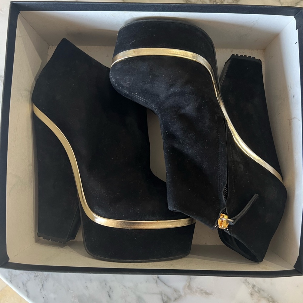 Giuseppe Zanotti Black Suede Gold Booties Size 39 - Picture 4 of 11